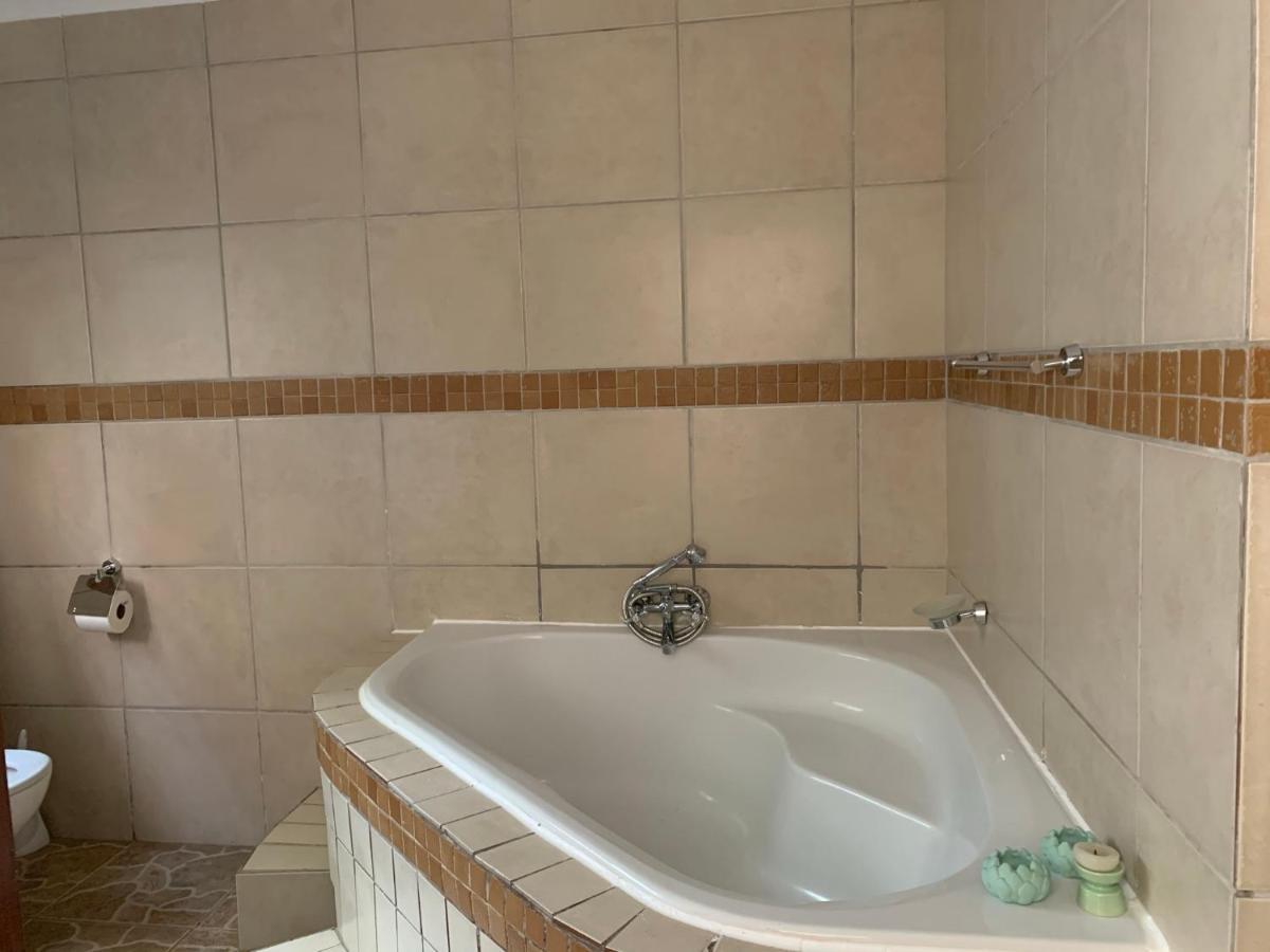 Bed and Breakfast Bokamoso Views Rustenburg Esterno foto