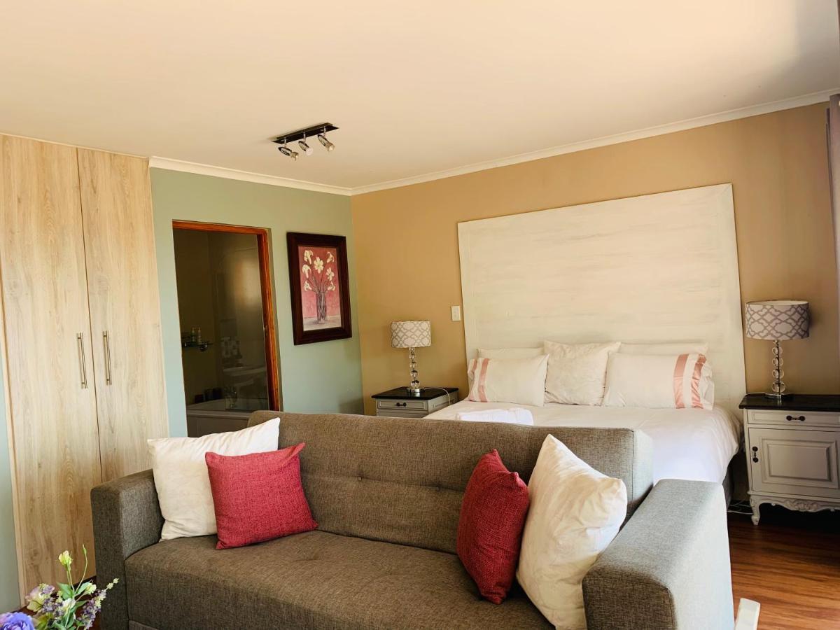 Bed and Breakfast Bokamoso Views Rustenburg Esterno foto